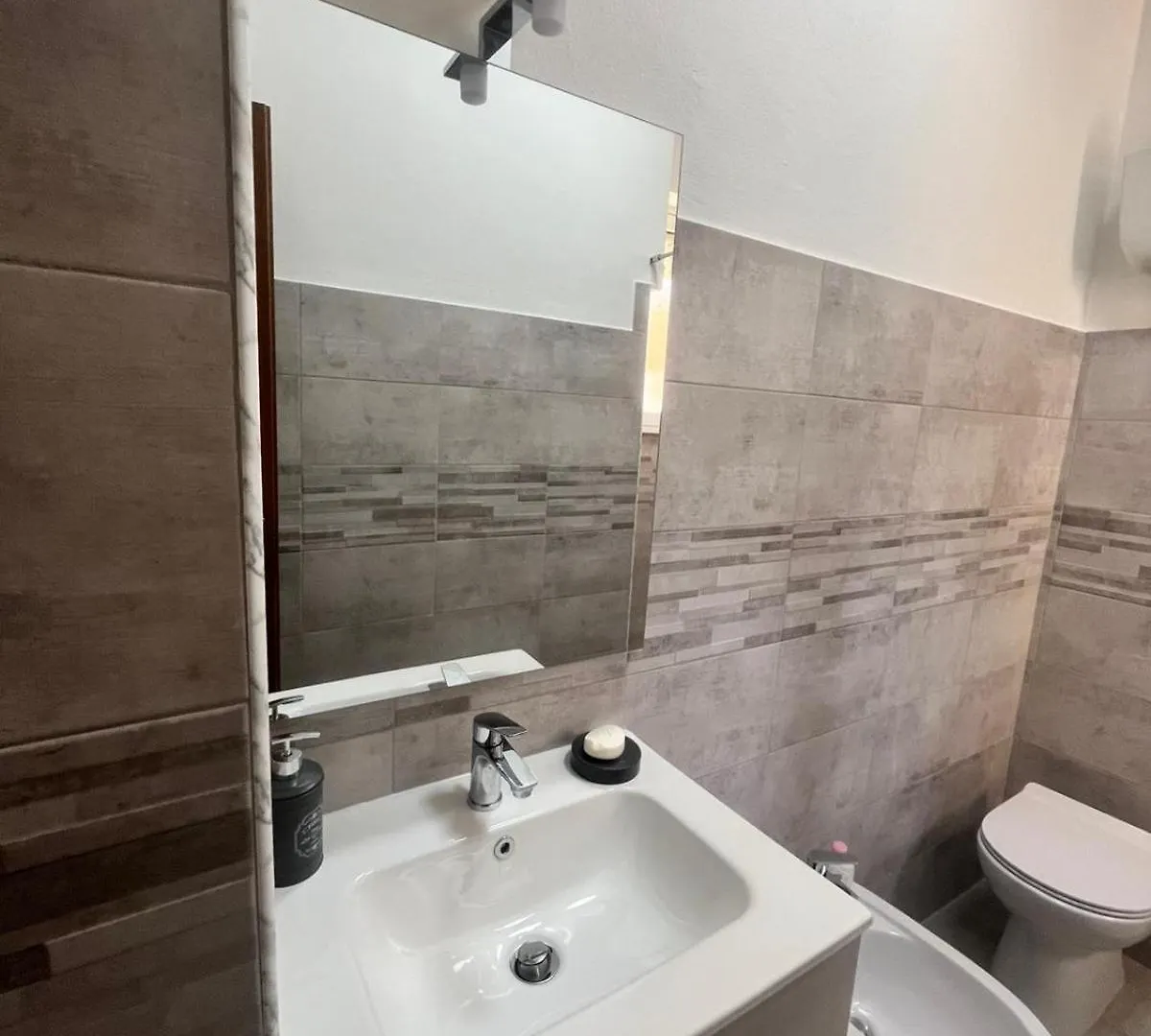 Giulia'S House Apartment Cagliari